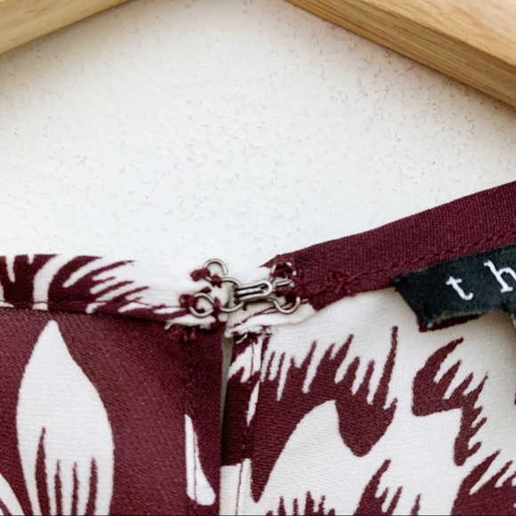 Theory Silk Floral Sleeveless Blouse - Picture 5 of 7